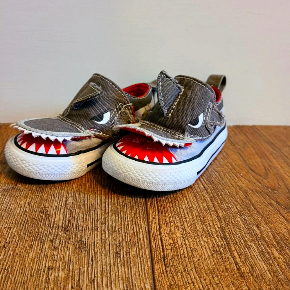 Toddler Converse shoe